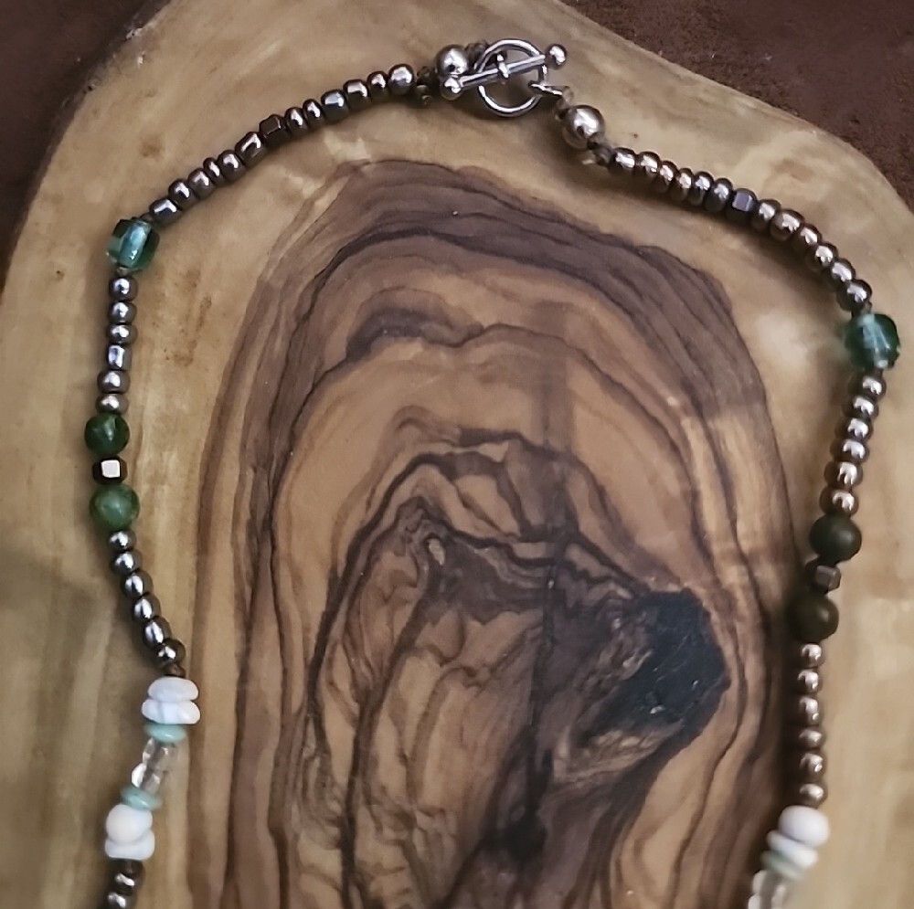 ⚡️Flash Sale⚡️Handmade Green And White Stone Necklace 17" - Picture 3 of 5